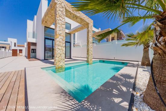 Villa De Lujo con Piscina y Solárium con Vistas al mar. - ALICANTE