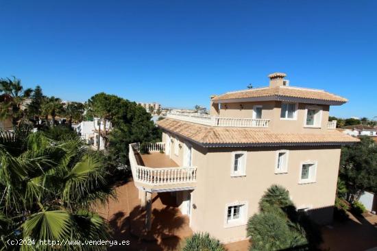 Villa de lujo con vistas al mar - ALICANTE