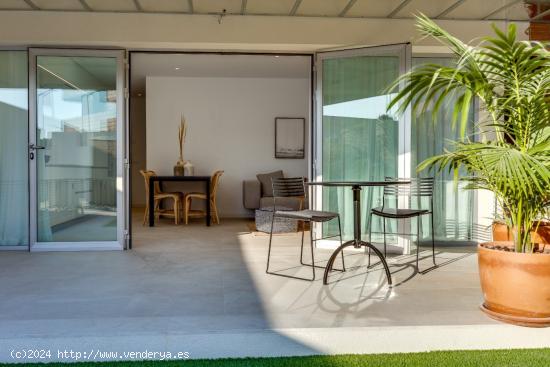 BUNGALOWS CON VISTAS A LA LAGUNA ROSADA - ALICANTE