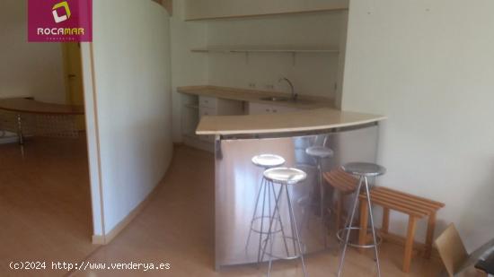 ESTUPENDO ENTRESUELO COMERCIAL EN UNA ZONA MUY TRANSITADA!!!! - ALICANTE