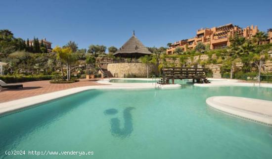 Atico Duplex de lujo con magnificas vistas en Alminar, Nueva Andalucia - MALAGA