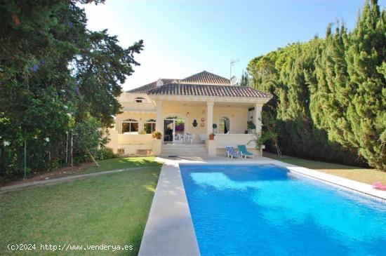  Villa en la Milla de Oro, Marbella - MALAGA 