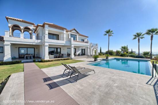 VILLA CHALET 5 DORMITORIOS EN LOS FLAMINGOS - MALAGA