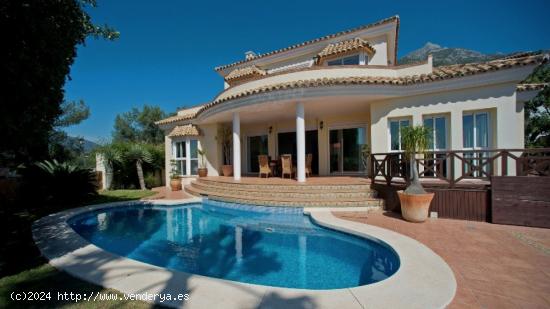  Preciosa villa en Istan, con vistas únicas para al lago . - MALAGA 