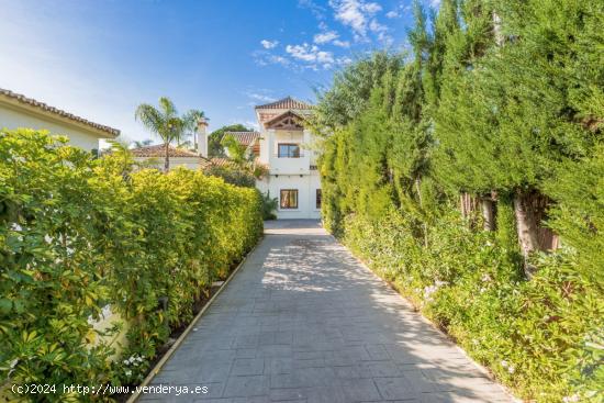 Villa de estilo andaluz en plena Milla de Oro, Marbella - MALAGA