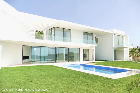 Impresionante villa de estilo contemporaneo con vistas panoramicas en La Alqueria, Benahavis - MALAG