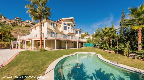 Impresionante villa con vistas panoramicas en El Paraiso Alto, Benahavis - MALAGA