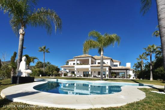 Impresionante villa con vistas panoramicas en Alqueria, Benahavis - MALAGA