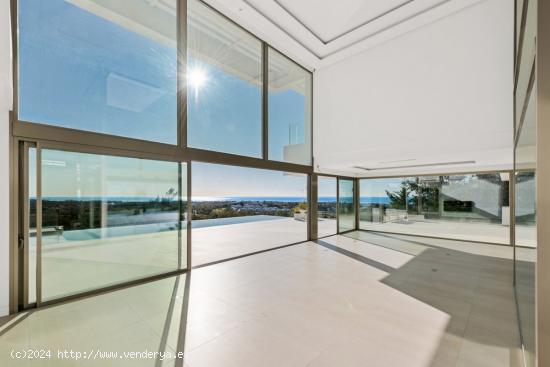 Impresionante villa con vistas panoramicas en Alqueria, Benahavis - MALAGA