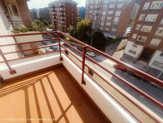 Se alquila piso de dos habitaciones con 2 terrazas al sur y plaza de garaje en Santander - CANTABRIA