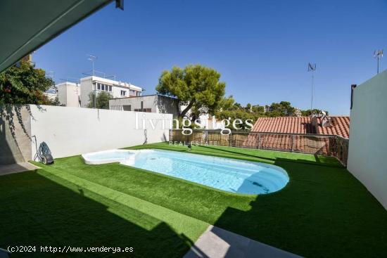 CASA CON VISTAS AL MAR EN VALLLPINEDA - BARCELONA