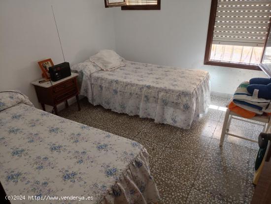 GRAN CASA EN PLANTA BAJA EN VENTA EN ADRA - ALMERIA