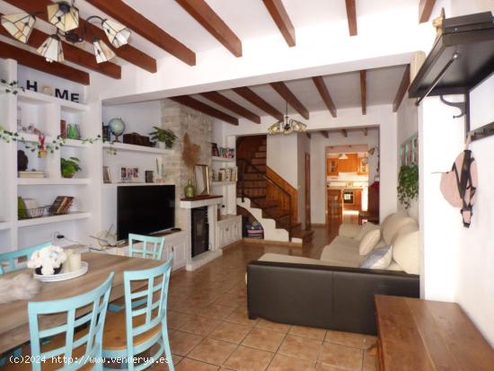  ¡FABULOSA CASA DE PUEBLO CON ENCANTO EN ORXETA, BIEN COMUNICADO Y MUY CERCA DE LA COSTA! - ALICANTE 