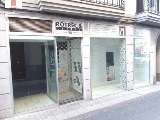 MONTIJO, ALQUILER LOCAL COMERCIAL 107 M2 + SOTANO DE 107 M2, ESCAPARATE AMPLIO Y LUMINOSO, ZONA PASO