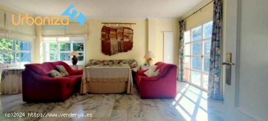 PRECIOSO CHALET PARA ENTRAR VIVIR EN UNAS DE LAS MEJORES ZONAS DE BADAJOZ - BADAJOZ