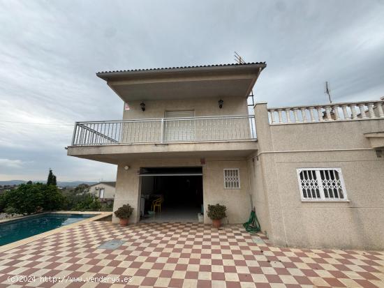 CASA CON PISCINA con OPCIÓN DOS FAMILIAS a 10 min. de la AP-7. - BARCELONA