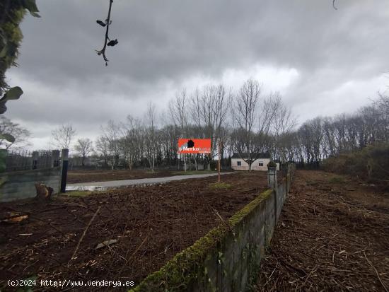 SE VENDE CASA CON FINCA CERRADA EN O CORGO - LUGO