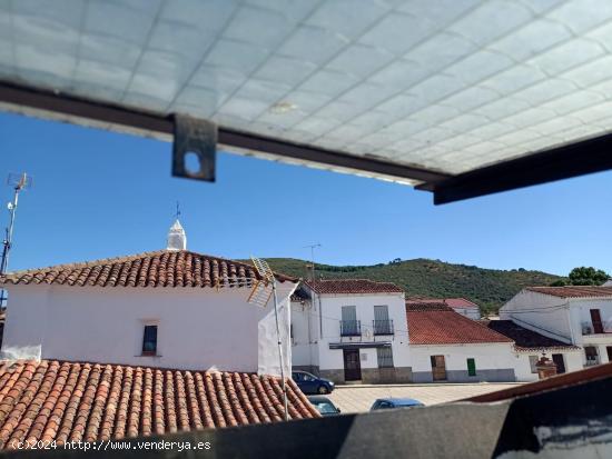 Coqueta casa en centro de Higuera de la Sierra - HUELVA