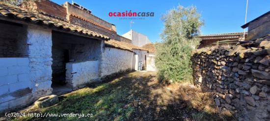 CASA DE GRAN SOLAR EN DOS  TORRES - CORDOBA