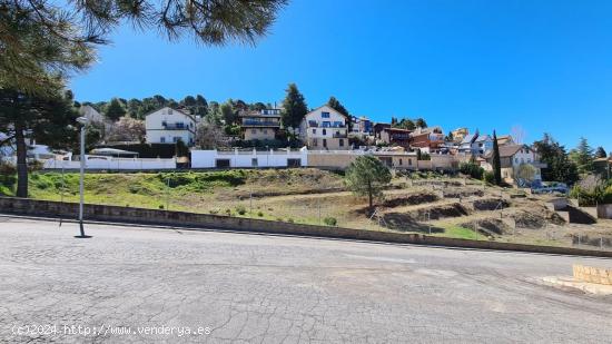 Parcela urbana de 2.000 m2 en la Zubia en un entorno único. - GRANADA