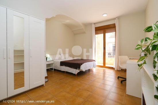  APARTAMENTO EN ALQUILER DE TEMPORADA PARA ESTUDIANTES UNIVERSITARIOS - VALENCIA 