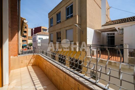 APARTAMENTO EN ALQUILER DE TEMPORADA PARA ESTUDIANTES UNIVERSITARIOS - VALENCIA