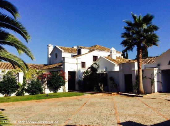 Villa de Lujo estilo andaluz cerca de la playa. - MALAGA