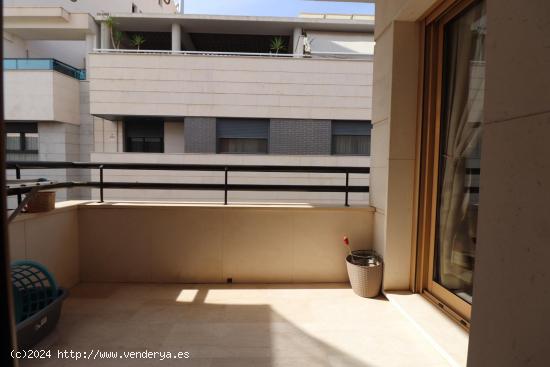  Amplia vivienda de 3 dormitotrios. - ALICANTE 