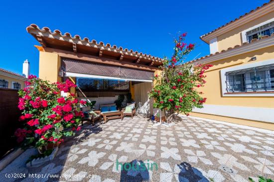 Chalet - Calle Valeriana - Olivar de Quintos - Montequinto - Dos Hermanas. - SEVILLA