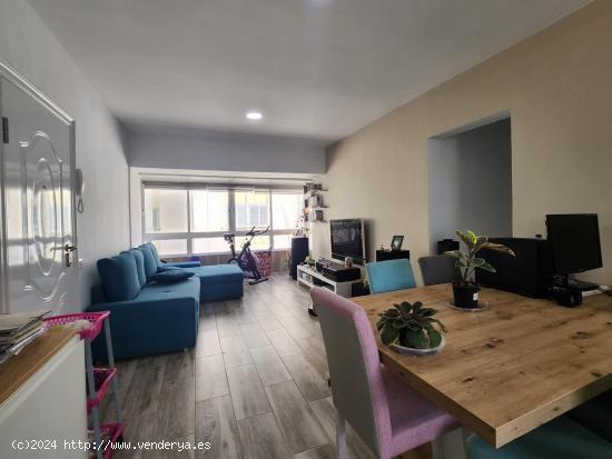 Apartamento de 3 dormitorios con vistas al mar en Las Palmas - LAS PALMAS