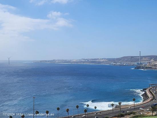 Apartamento de 3 dormitorios con vistas al mar en Las Palmas - LAS PALMAS