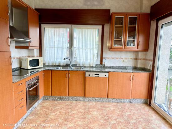 CASA INDEPENDIENTE EN LUGAR DE SOUTO - SADA, 5 DORMITORIOS (1 EN PLANTA BAJA), 390.000€ - A CORUÑ