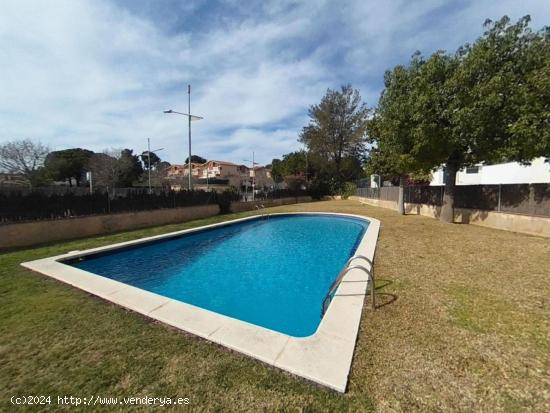 Dúplex en comunidad privada con piscina y jardín, cerca de todos los servicios HUTB-012286 - BARCE