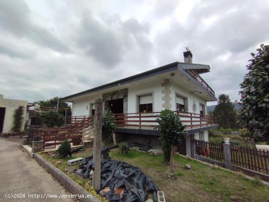 CASA CON TERRENO EN ROIS - A CORUÑA