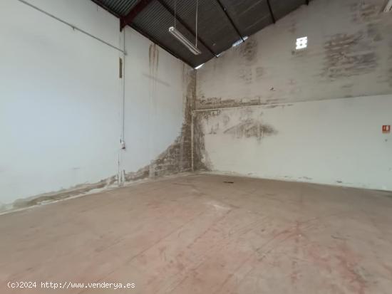 Venta de Nave industrial en Calle Caldereros Nº 2 Jaén (Jaén) - JAEN