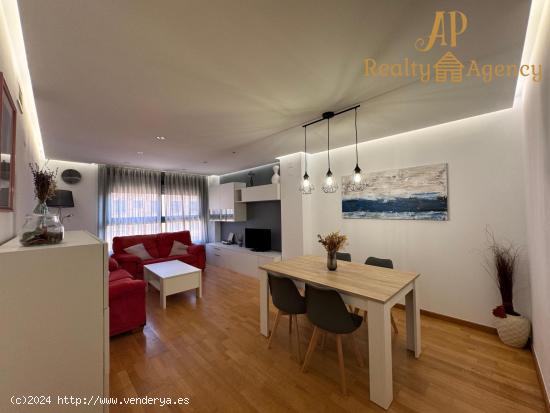 Magnífica vivienda en Complejo Residencial con piscina, zonas comunes y garaje. - VALENCIA