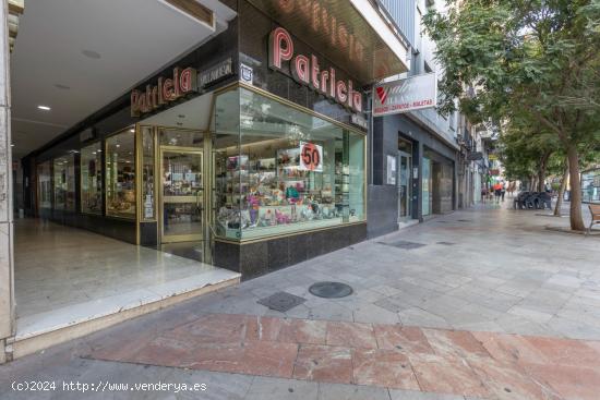 ¡LOCAL COMERCIAL DE 240 M2 EN PLENO CENTRO DE GRANADA! - GRANADA