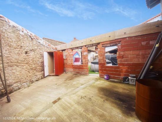 CASA DE PIEDRA CON CORRAL PARA REHABILITAR EN PERIEDO - CANTABRIA