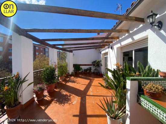 CASA CON JARDIN + LOCAL PARA NEGOCIO - BARCELONA