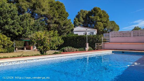  Chalet en la urbanización Pedralvilla de Olocau - VALENCIA 