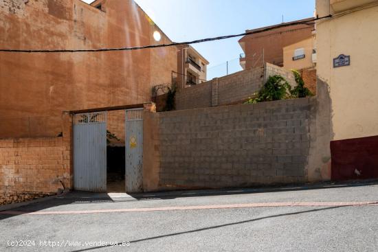 Venta de solar urbano de 222 m2 en Lanjarón (Granada) - GRANADA