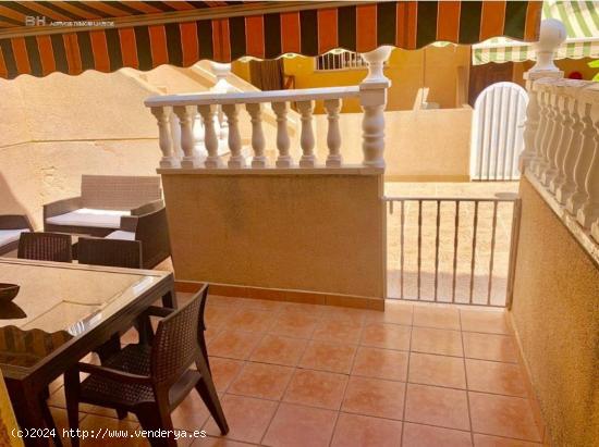 ADOSADO CON PISCINA EN SANTA POLA, ZONA SANTIAGO BERNABEU - ALICANTE