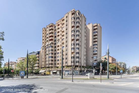 PISO EN EDIFICIO LA COLMENA - GRANADA