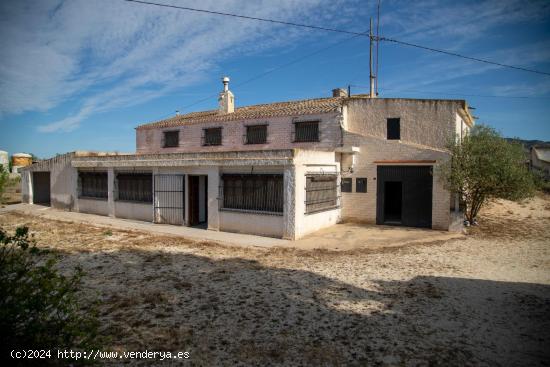  CASA CUEVA + CASA CON TERRENO y PISCINA + BODEGA todo en la misma finca - MURCIA 