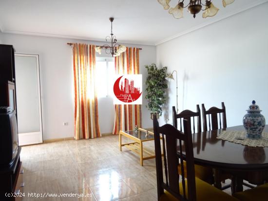  ¡Coqueto piso en venta de 3 dormitorios salón-comedor, balcón y plaza de garaje en Lobosillo! - M 