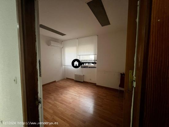 INMOBILIARIA TEJARES VENDE OFICINA EN LA CALLE ROSARIO - ALBACETE