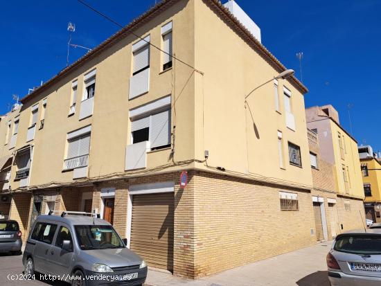  ESTUPENDA CASA ESQUINERA A DOS CALLES - VALENCIA 