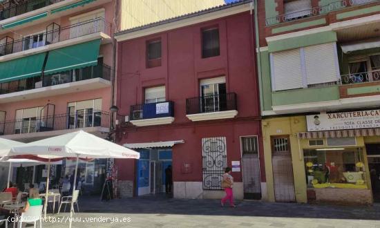 ALG137 - PISO-PLANTA BAJA DE 380M2 EN LA PLAÇA DEL MERCAT DE ALGEMESÍ - VALENCIA