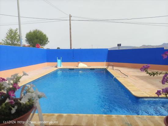 Gran Chalet en planta con piscina a la venta en Los Valientes - MURCIA