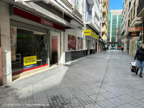 Fantástico Local Comercial en pleno Centro - CORDOBA